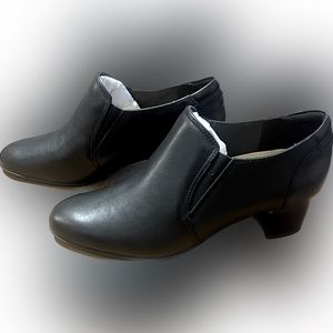 LADIES CLARKS LEATHER SLIP ON DRESS CASUAL HEEL TROUSER SHOES SIZE LINNAE WAY